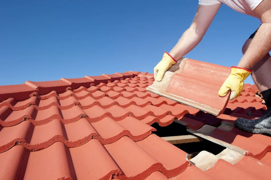 9 Smart Roof Leak Fix Guide Safety Rules to Avoid Accidents
