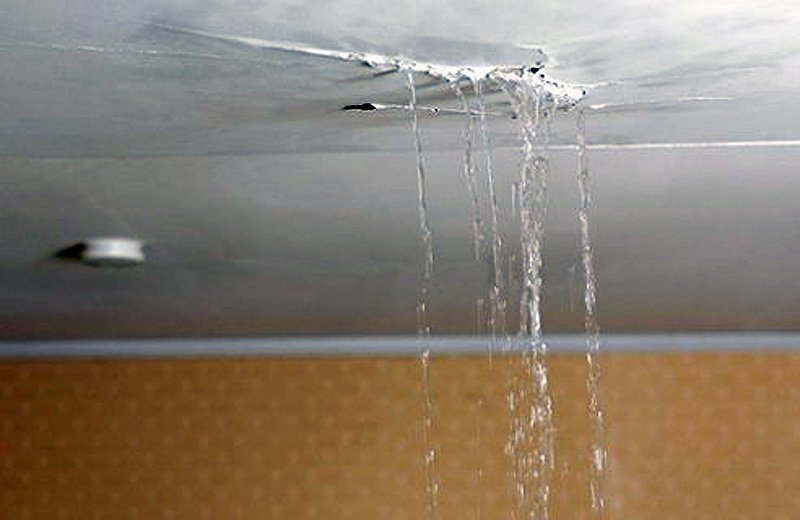 9 Powerful Roof Leak Fixing Guide Steps for Emergency Leaks